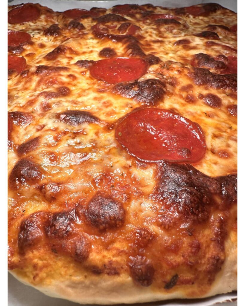 The best easy homemade pizza dough - Food and Life Lately