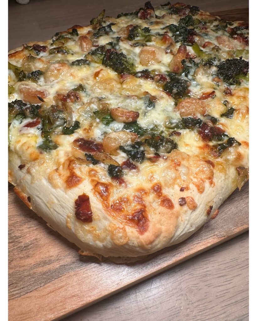 The best easy homemade pizza dough - Food and Life Lately